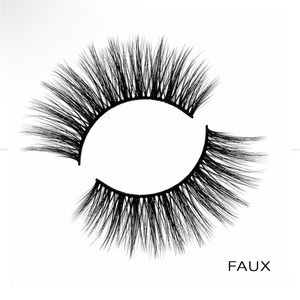 Lavaa Lashes Charm Faux Mink Lashes NIB